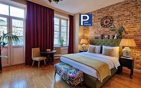SLEEPWELL NOWY ŚWIAT - wejście przez dziedziniec - brama Ordynacka 14
